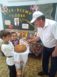 Очередные уроки «Хлебной азбуки» в школах нашего города и района, среди учащихся первых классов.
